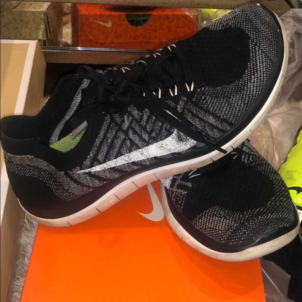 Nike Flyknit sneakers size 8 women